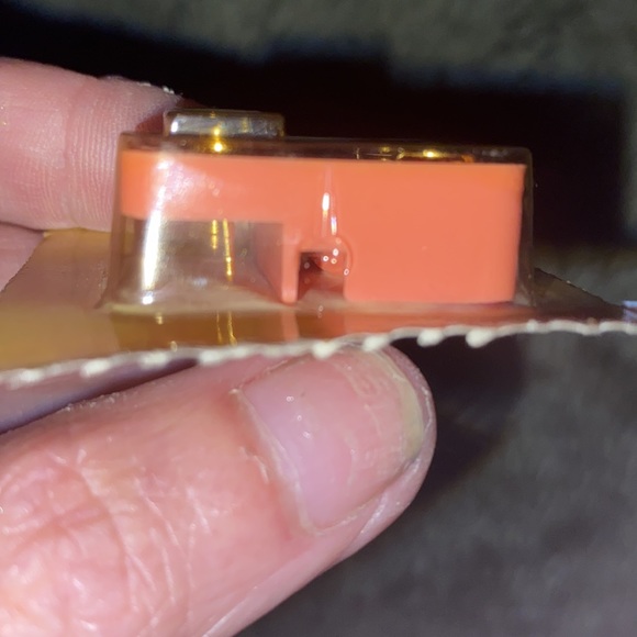 last pair of Studex sterilized ear piercing studs - Picture 4 of 6